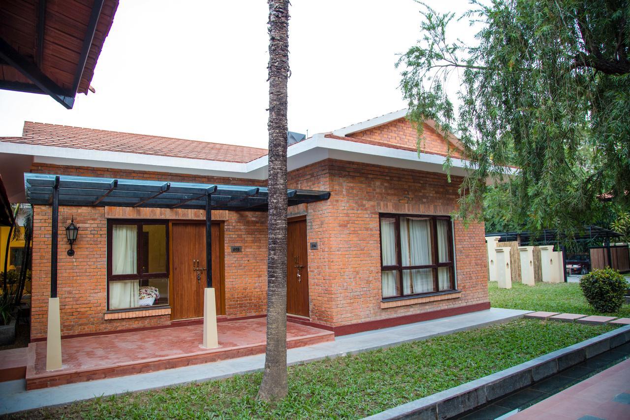 Miraaya Wellness And Golf Resort Chitwan Exteriér fotografie